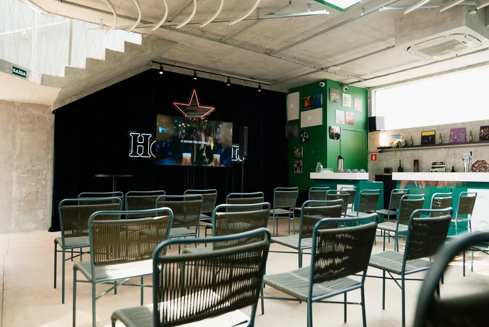 Bar Heineken montado em auditório